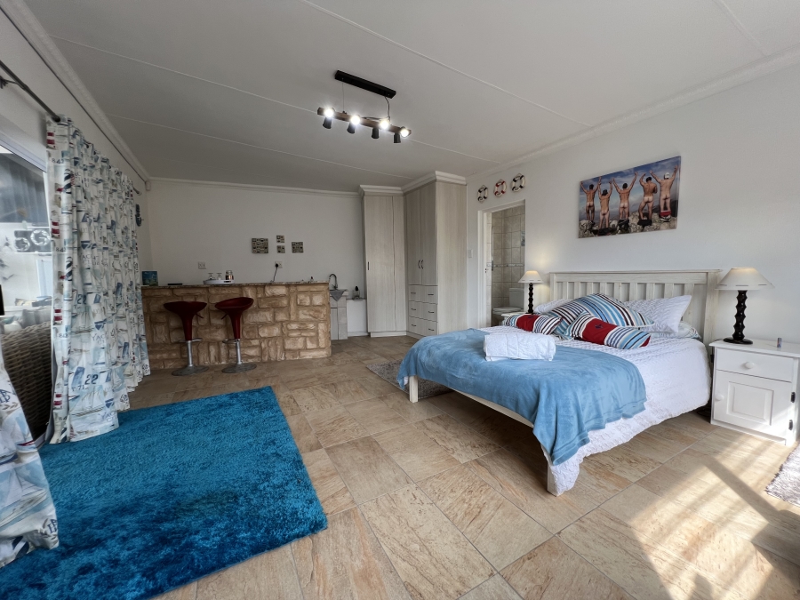 5 Bedroom Property for Sale in Ferreira Town Eastern Cape